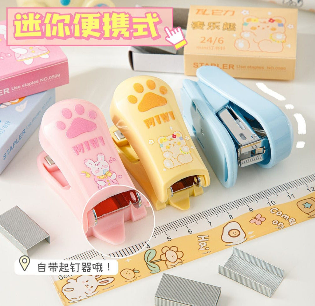 Stapler with Pins Blister Pack- Mixed Color 4