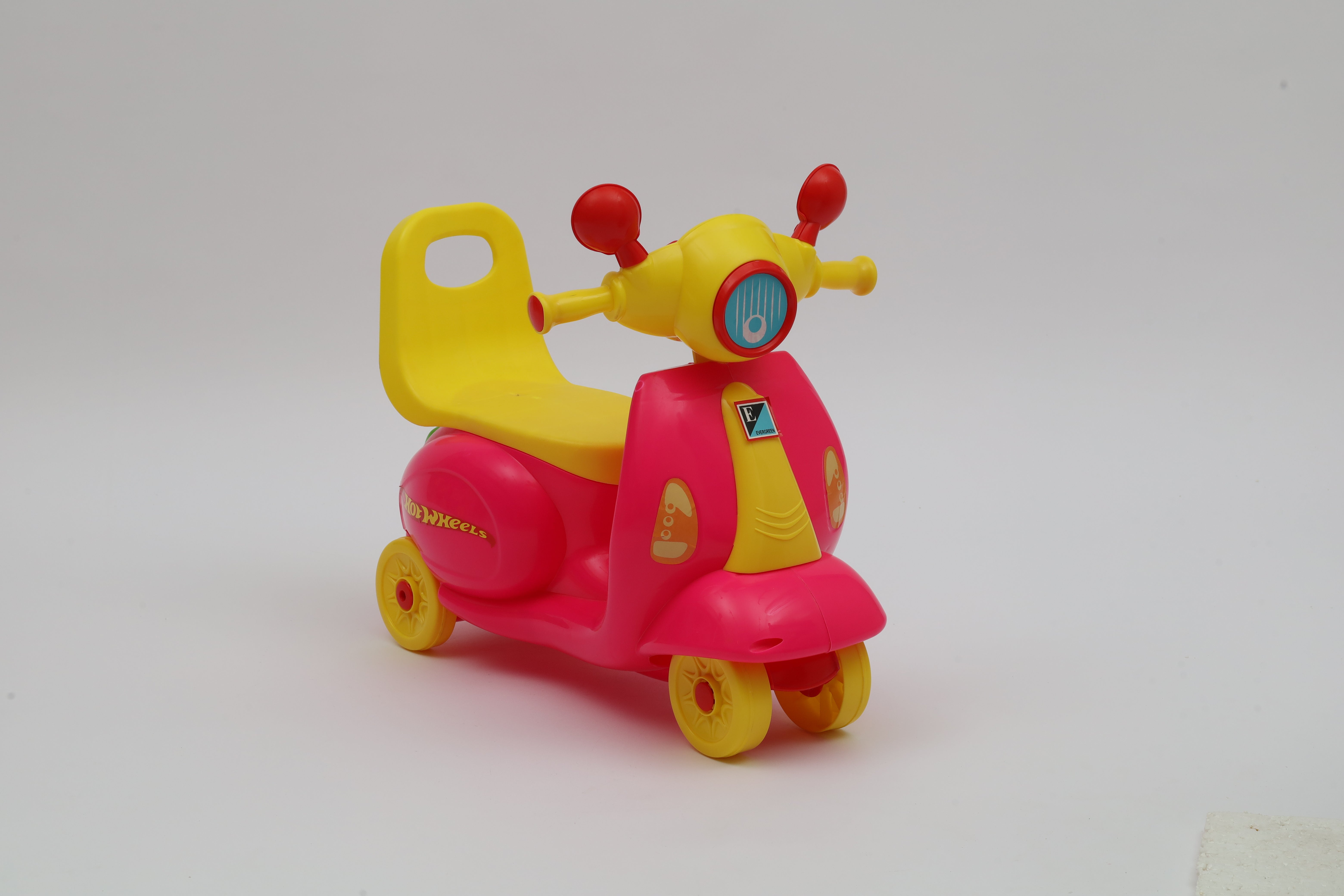 Evergreen Vespa Hotwheels Bike 17