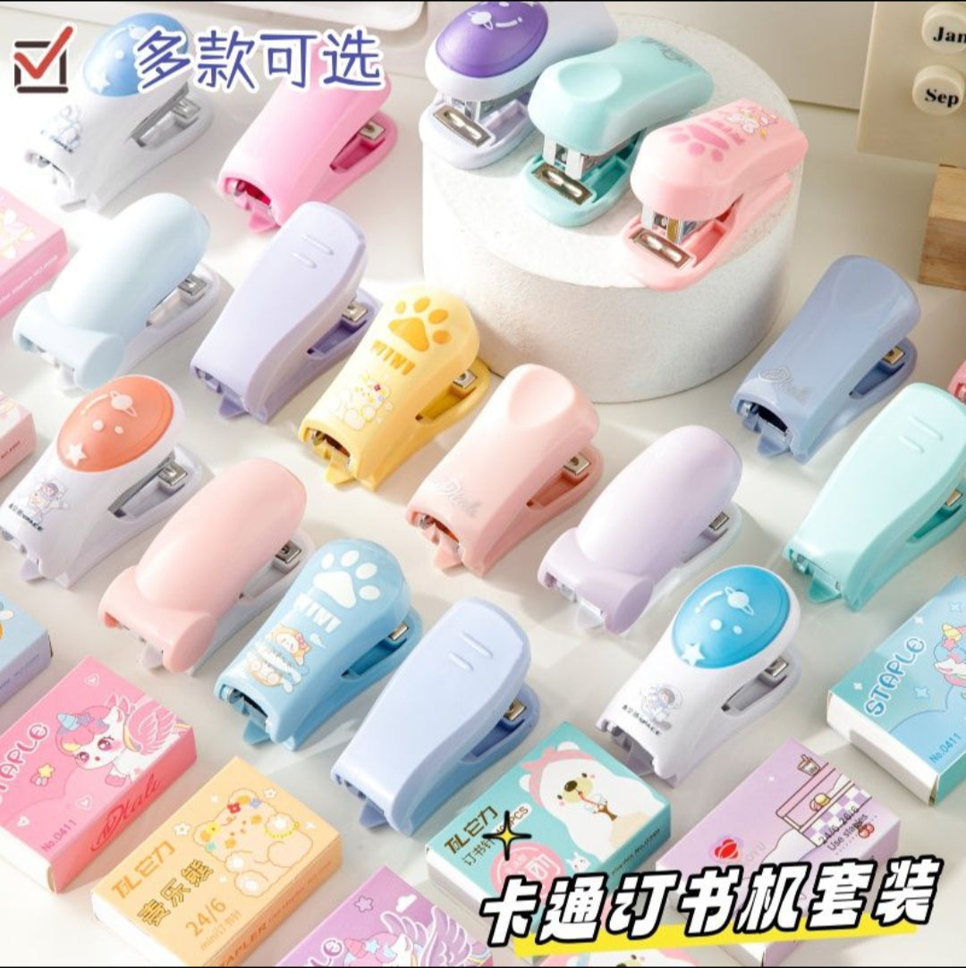 Stapler with Pins Blister Pack- Mixed Color