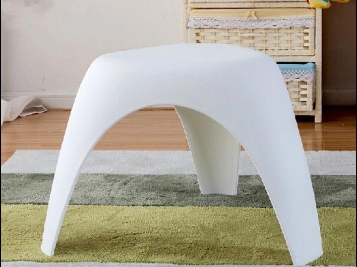 Evergreen Triangle Stool 14