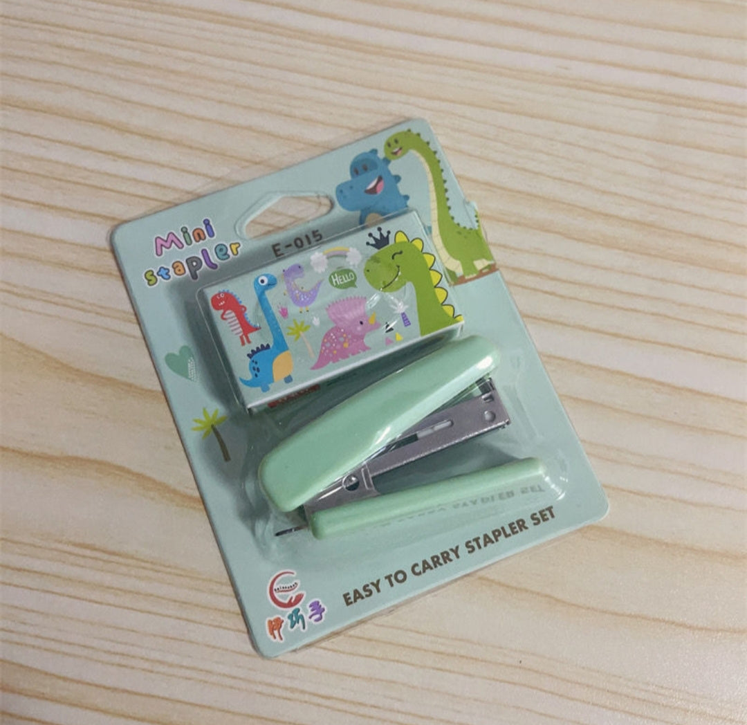 Stapler with Pins Blister Pack- Mixed Color 8