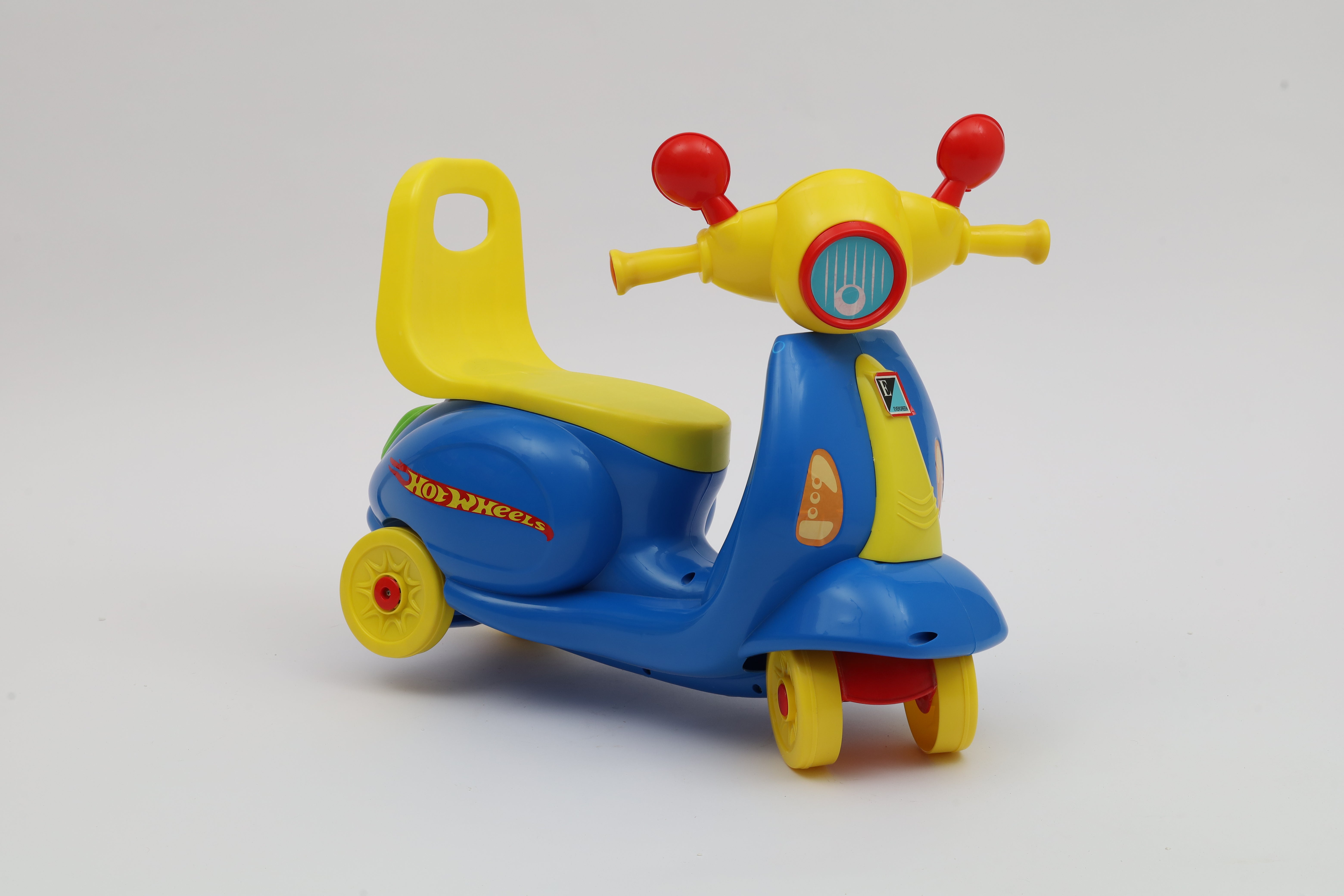 Evergreen Vespa Hotwheels Bike 12