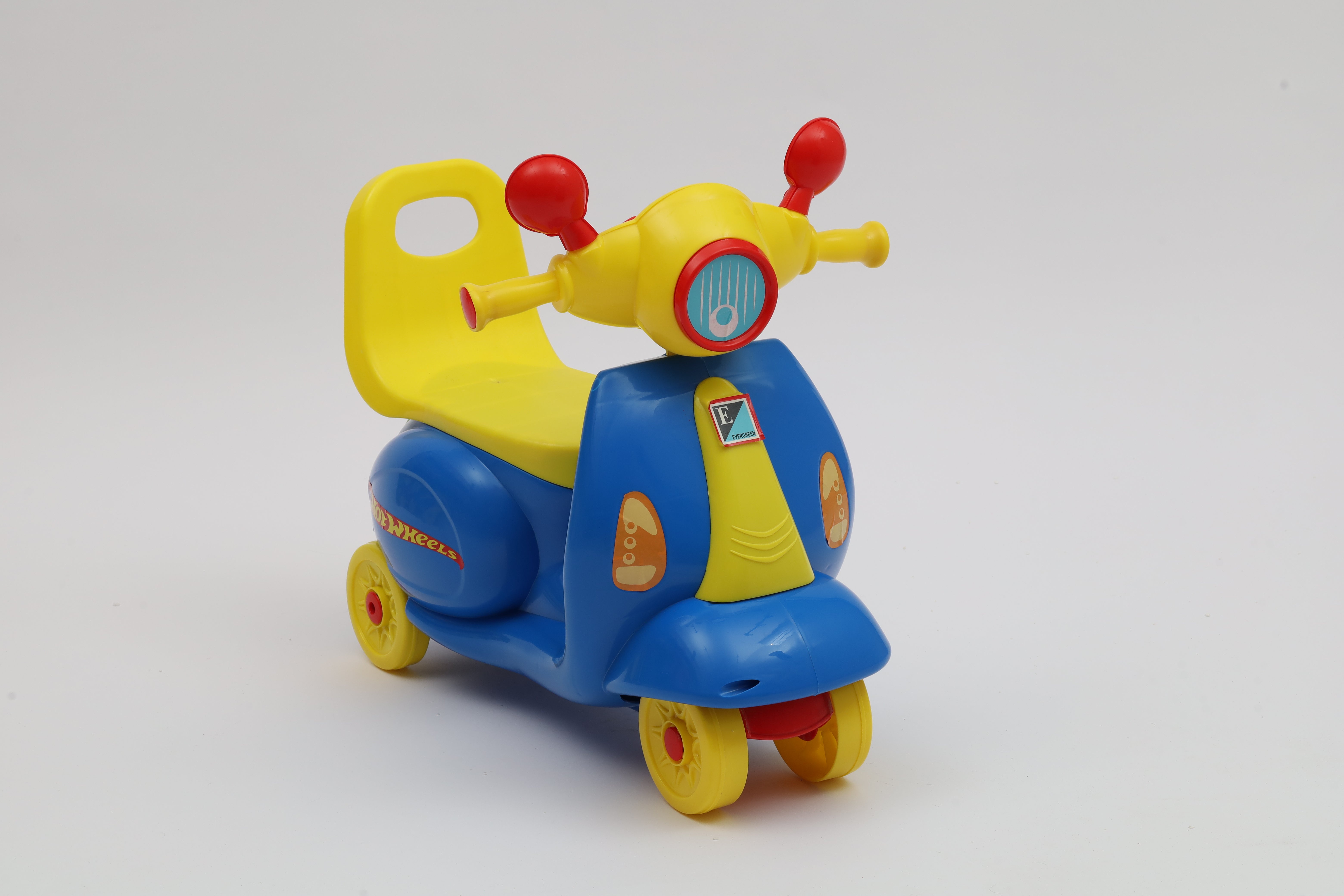 Evergreen Vespa Hotwheels Bike 16